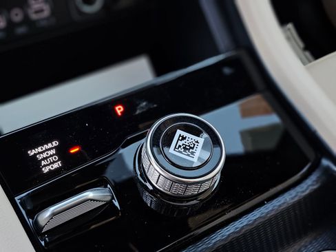 New 2026 Jeep Grand Cherokee L Limited w/ Limited Altitude Package AWD/4WD image 13