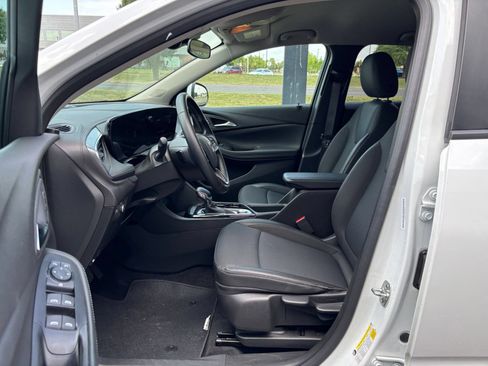 Used 2025 Buick Encore GX Preferred FWD image 25