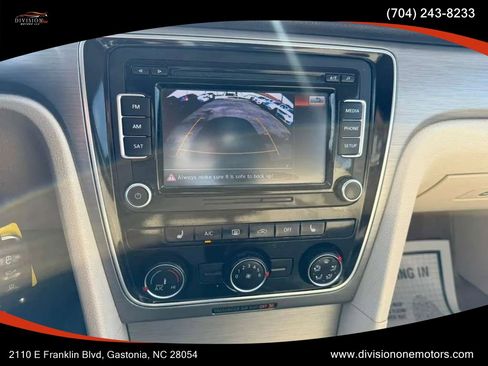 Used 2014 Volkswagen Passat 1.8T SE image 17