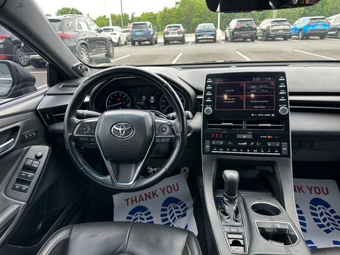 Used 2019 Toyota Avalon Touring w/ Advanced Safety Package FWD image 17