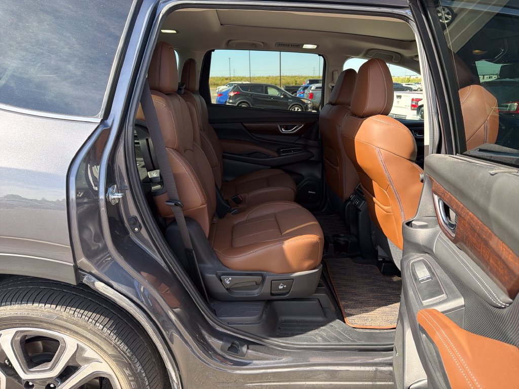 Used 2024 Subaru Ascent Touring w/ Popular Package #2 AWD/4WD image 34