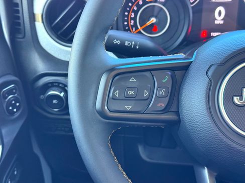 Used 2024 Jeep Wrangler Willys image 23