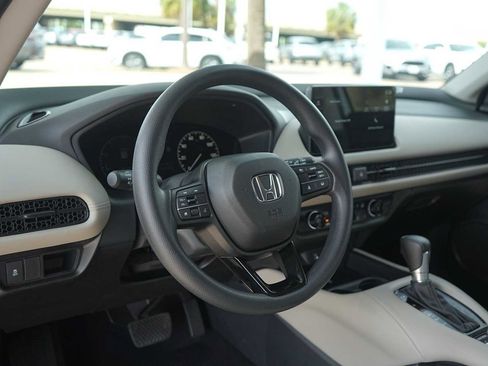 New 2026 Honda HR-V LX image 2