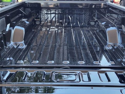 New 2025 Jeep Gladiator Rubicon image 25