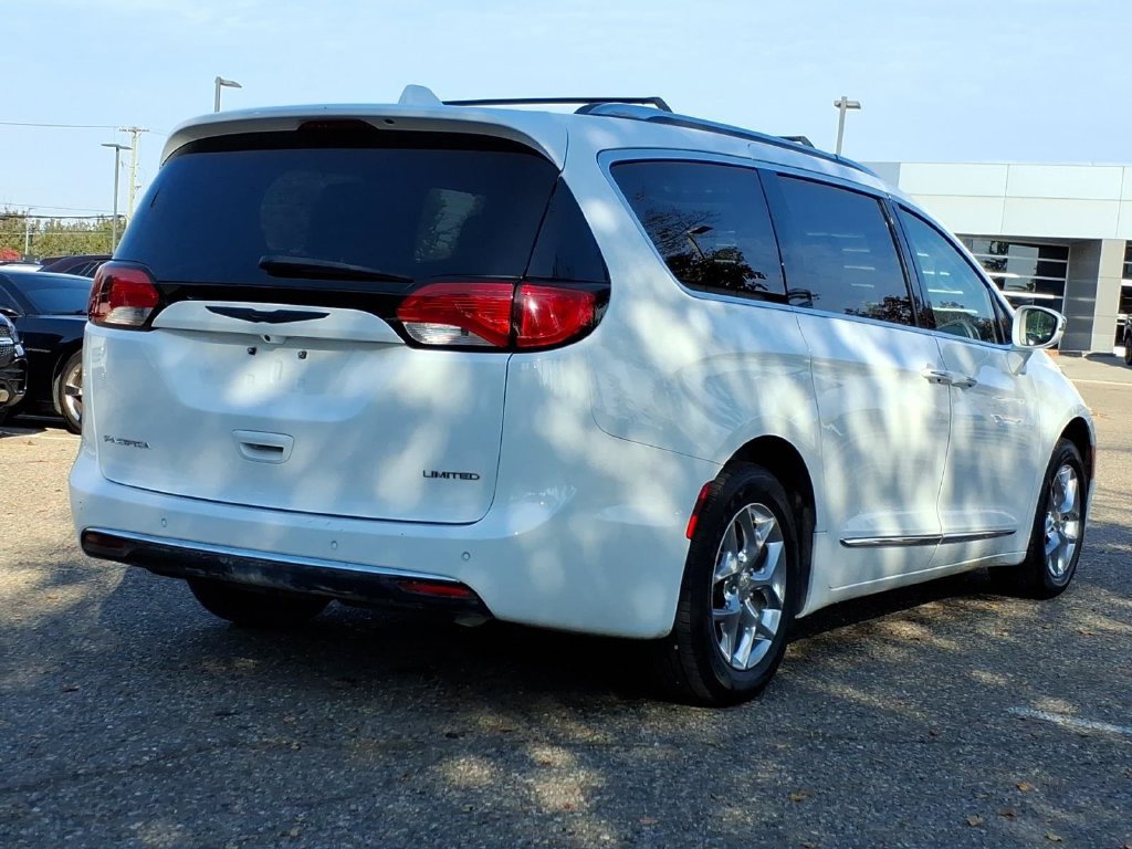 Used 2019 Chrysler Pacifica Limited FWD image 5