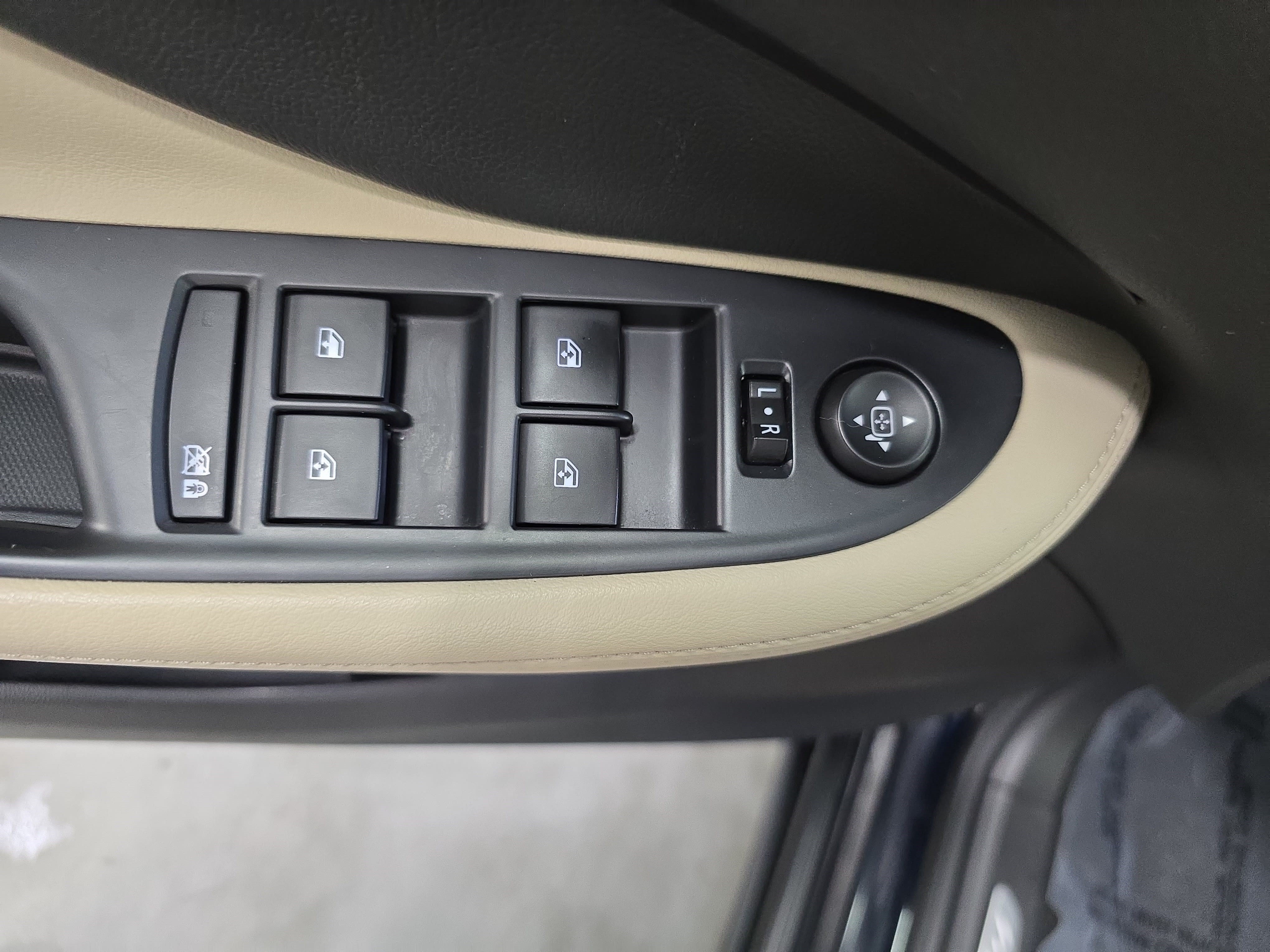Used 2020 Buick Envision Essence w/ Experience Buick Package FWD image 26