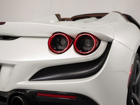 Certified 2022 Ferrari F8 Tributo image 35