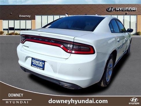 Used 2022 Dodge Charger SXT image 4