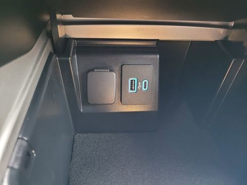 Certified 2022 Ford Explorer ST w/ Equipment Group 401A image 25