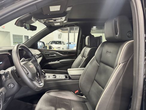 Used 2022 Cadillac Escalade Sport w/ Touring Package image 3