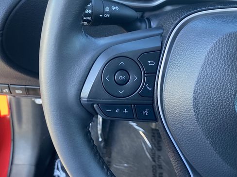 Used 2024 Toyota Corolla Cross XLE image 26