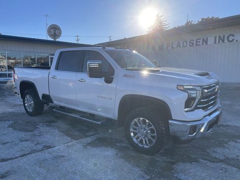 Used 2024 Chevrolet Silverado 3500 LTZ w/ LTZ Plus Package image 23