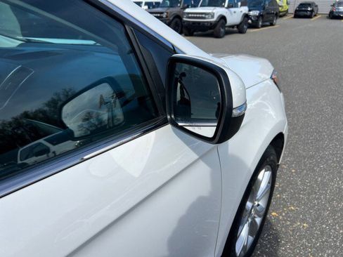 Used 2022 Ford Edge Titanium AWD/4WD image 37