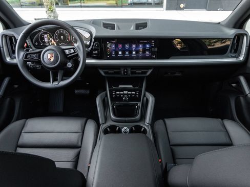 Certified 2026 Porsche Cayenne AWD/4WD image 12
