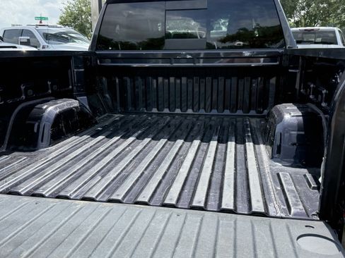 Used 2023 Chevrolet Silverado 1500 LT Trail Boss w/ Convenience Package II AWD/4WD image 31