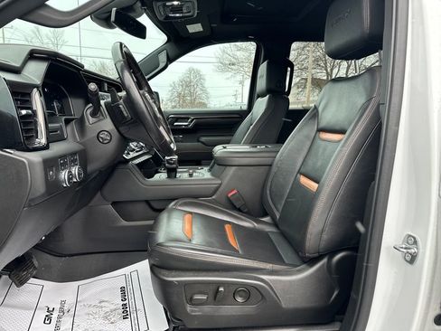 Used 2022 GMC Sierra 1500 AT4 w/ AT4 Preferred Package image 9