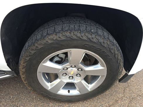 Used 2018 Chevrolet Suburban Premier image 35