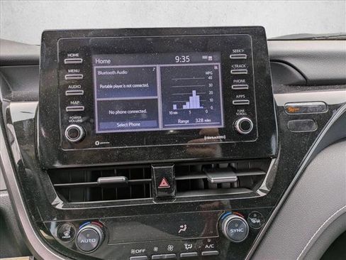 Certified 2022 Toyota Camry SE image 13