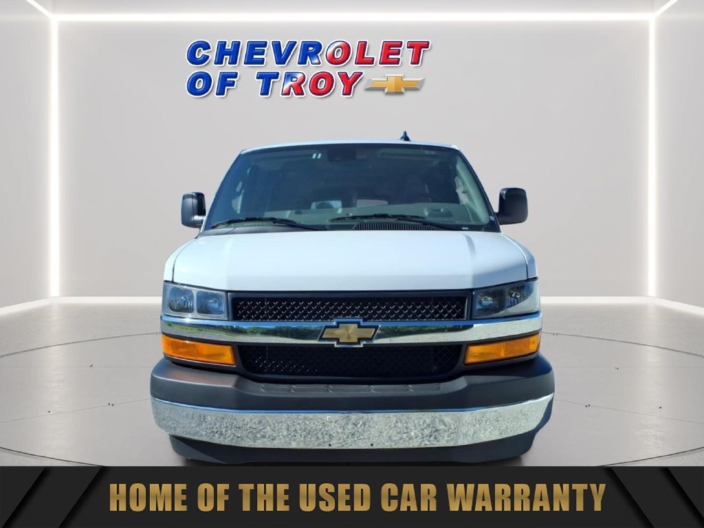 Certified 2025 Chevrolet Express 3500 LT w/ LT Preferred Equipment Group RWD image 2