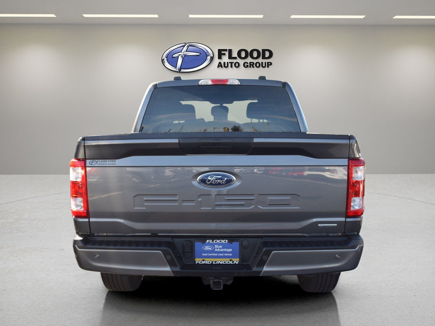 Certified 2022 Ford F150 XL w/ STX Appearance Package AWD/4WD image 4
