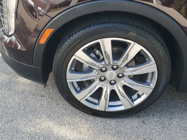 Certified 2020 Cadillac XT4 Premium Luxury w/ Enhanced Visibility Package AWD/4WD image 11