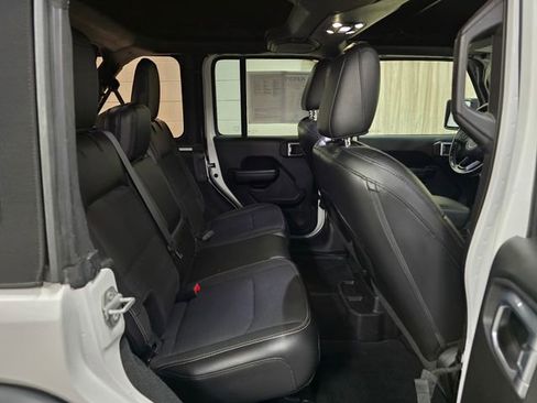 Used 2020 Jeep Wrangler Unlimited Sport image 33