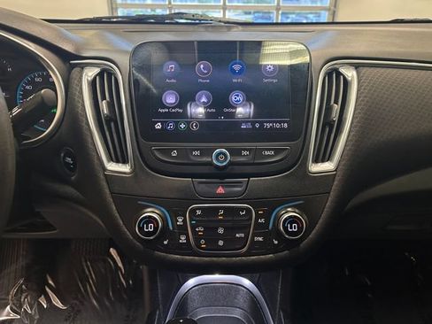 Used 2019 Chevrolet Malibu LT FWD image 10