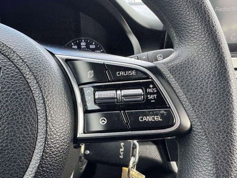 Used 2023 Kia Seltos LX image 20