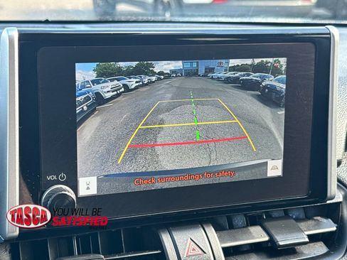 Used 2025 Toyota RAV4 XLE AWD/4WD image 23
