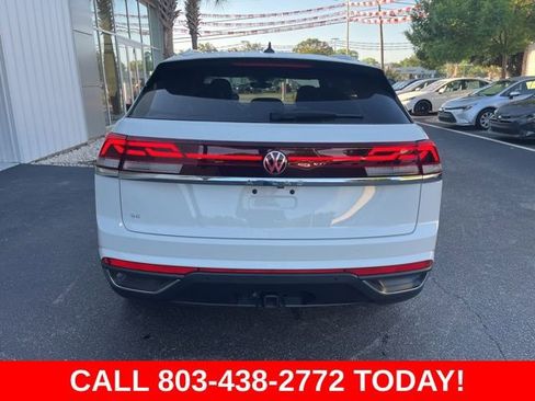 Used 2024 Volkswagen Atlas Cross Sport SE FWD image 31