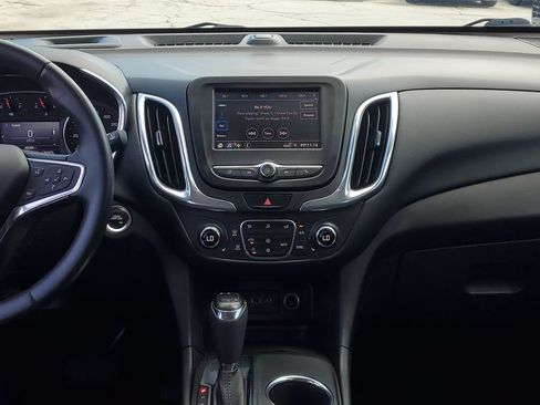 Used 2020 Chevrolet Equinox LT FWD image 18