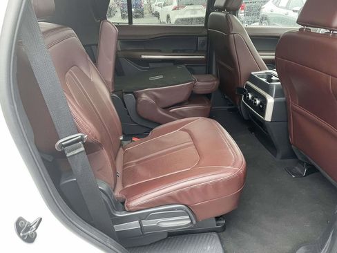 Used 2024 Ford Expedition Limited image 45