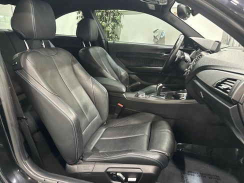 Used 2017 BMW M2 RWD image 49