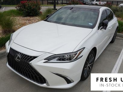 Used 2025 Lexus ES 350 w/ Premium Package
