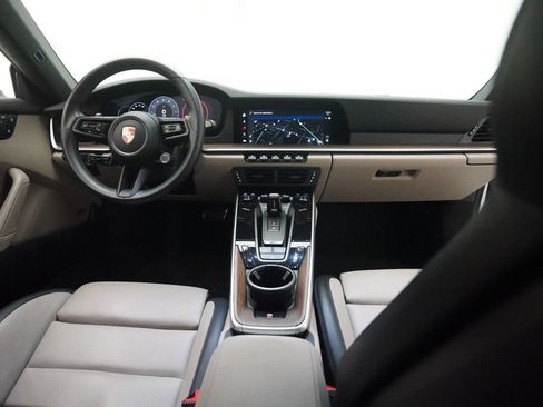 Used 2025 Porsche 911 Carrera RWD image 17