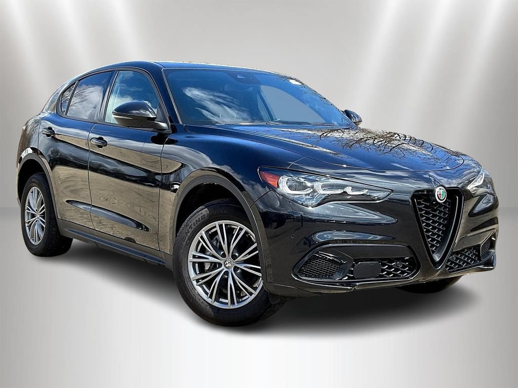 Used 2024 Alfa Romeo Stelvio Sprint AWD/4WD image 3