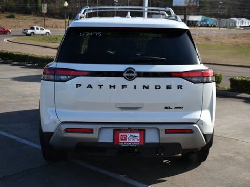 Used 2024 Nissan Pathfinder SL w/ SL Premium Package image 4