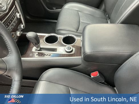 Used 2016 Nissan Pathfinder Platinum image 14