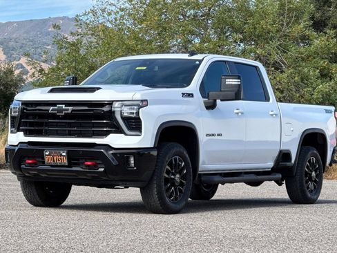 Used 2025 Chevrolet Silverado 2500 LT w/ Trail Boss Package AWD/4WD image 8