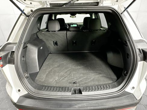 Used 2025 Chevrolet Equinox LT image 28