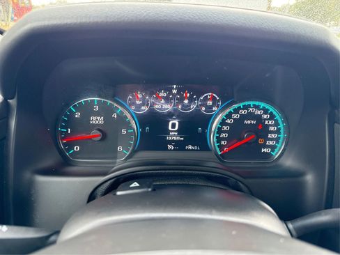 Used 2017 Chevrolet Suburban Premier AWD/4WD image 17