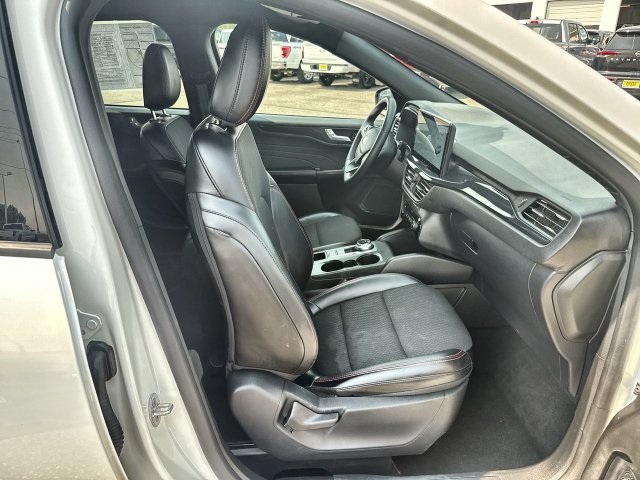 Used 2025 Ford Escape ST-Line w/ Tech Pack #1 AWD/4WD image 24