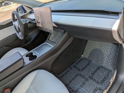 Used 2021 Tesla Model Y Performance image 22