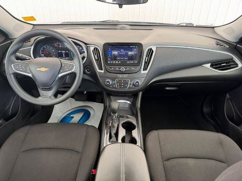 Used 2024 Chevrolet Malibu LT FWD image 3