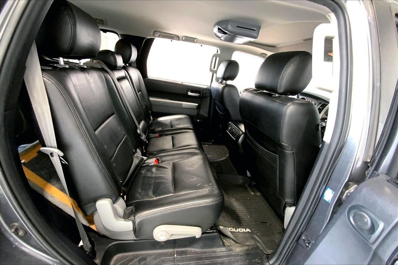 Used 2016 Toyota Sequoia Limited w/ Safety & Convenience Package RWD image 25