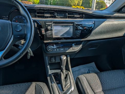 Used 2016 Toyota Corolla S w/ Body Protection Package #1 FWD image 19