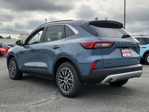 Used 2024 Ford Escape SE FWD image 3
