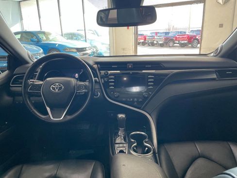 Used 2019 Toyota Camry XSE image 20