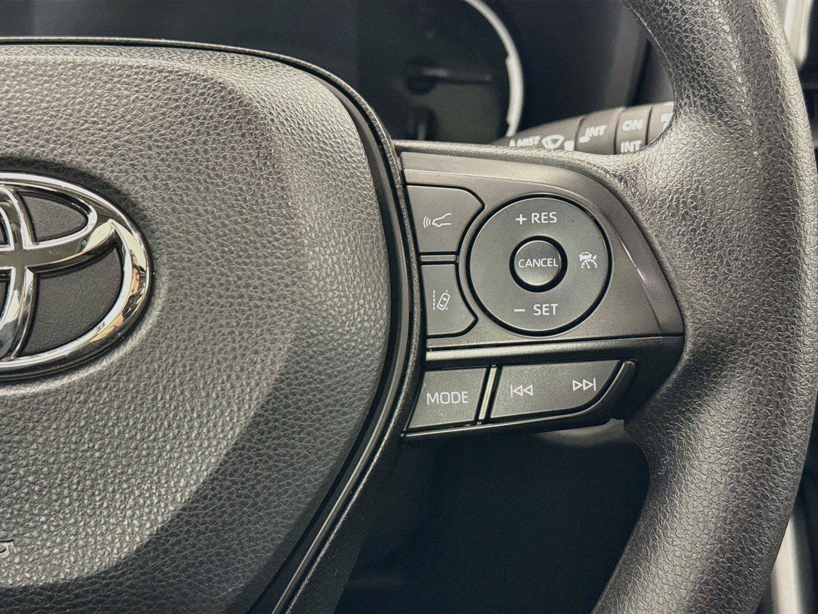 Certified 2025 Toyota RAV4 XLE w/ Convenience Package FWD image 18