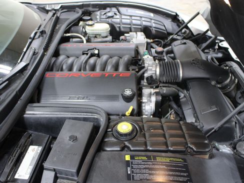 Used 2002 Chevrolet Corvette Convertible w/ Preferred Equipment Group2 RWD image 17